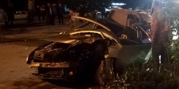 Antalya'da otomobil su tankerine çarptı: 1 ölü, 2 yaralı