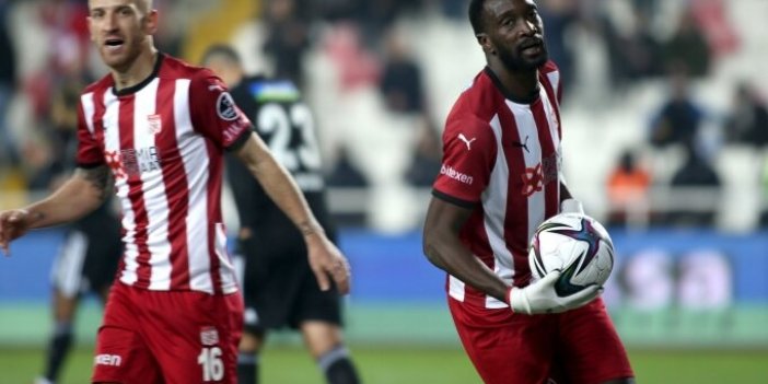 Sivasspor'un 35'lik yıldızı Mustapha Yatabare için karar çıktı