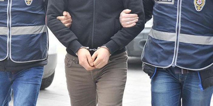 İstanbul'da iş merkezinde hırsızlık yapan 2 zanlı yakalandı