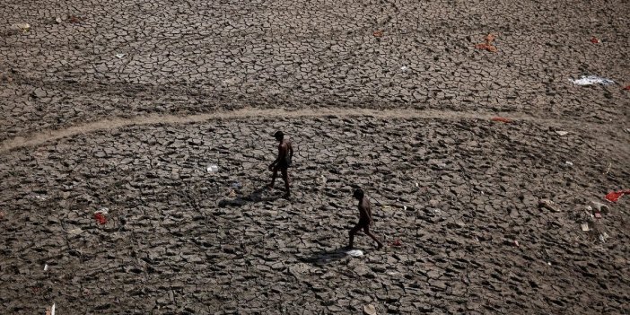 Hindistan'da aşırı sıcaklar tehlikeli derecelere ulaştı