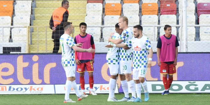 Ligden düşen Çaykur Rizespor'un golcüsü krallığa koşuyor: Malatyaspor'a da attı