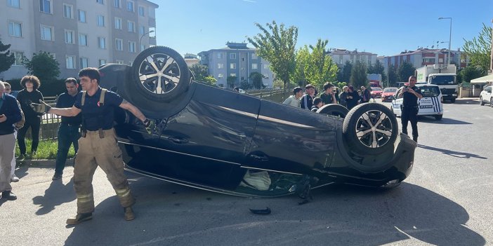 Tuzla'da iki sokak kesişiminde kaza: 2 yaralı