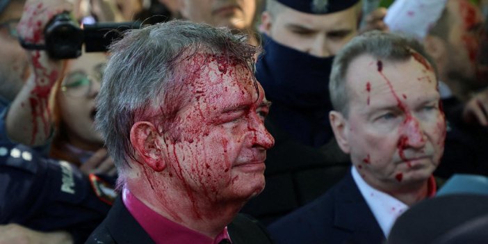 Rusya’nın Polonya Büyükelçisi’ne boyalı saldırı