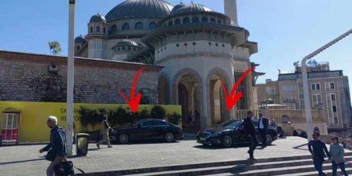 Trafiğe kapalı Taksim Camisi'ne ultra lüks araçlarla geldiler. Bunlar da VIP Müslüman