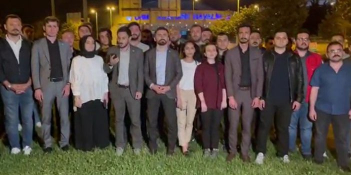 İYİ Partili gençler Atatürk Havalimanı’ndan seslendi ''Vatanımızı arsa arsa satmış bu iktidardan hesap soruyoruz''
