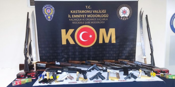 Kastamonu'da 'kaçak silah' operasyonu: 20 gözaltı