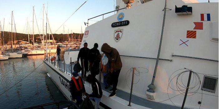 İzmir açıklarında 46 sığınmacı kurtarıldı