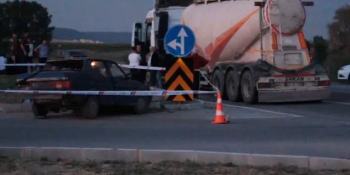 Kütahya'da tankerle otomobil çarpıştı: 1 ölü, 4 yaralı