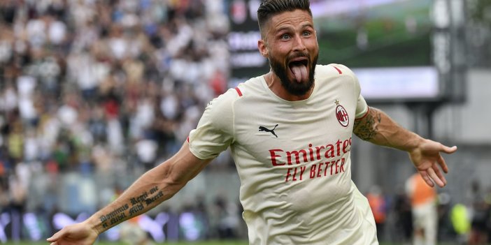İtalya Serie A'da şampiyon Milan oldu. 11 yıllık hasret sona erdi