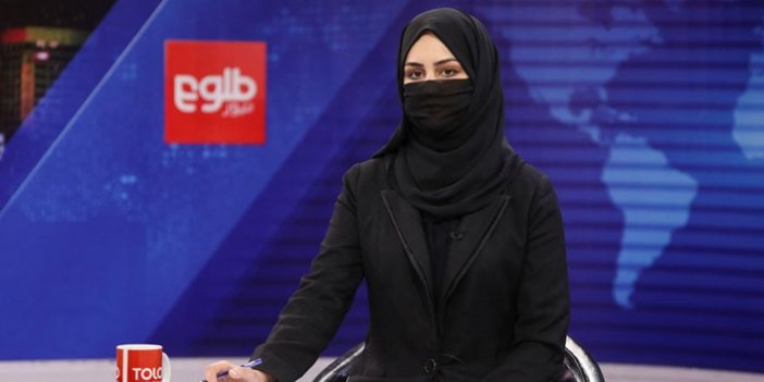 Afganistan’da kadın spikerler burkayla ekrana çıktı