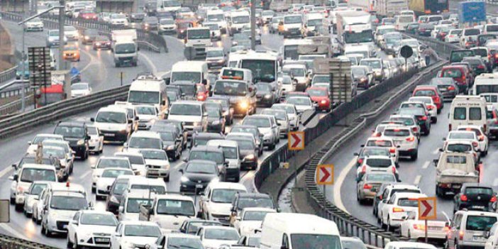 Türkiye'deki trafikteki taşıt rakamları belli oldu. Sayının 25 milyon 594 bine yükseldiği açıklandı