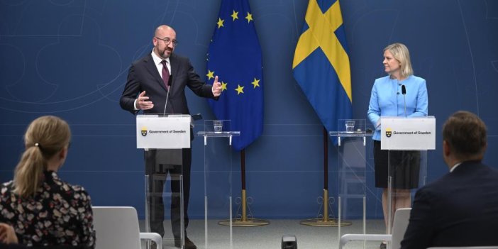 İsveç Başbakanı“Terör örgütlerine silah göndermiyoruz”dedi yine onların silahı çıktı
