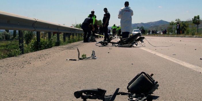 Sivas'ta feci kaza: Motosikletin sürücüsü öldü
