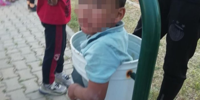 Oyun oynarken çöp kovasına sıkışan çocuk kurtarıldı