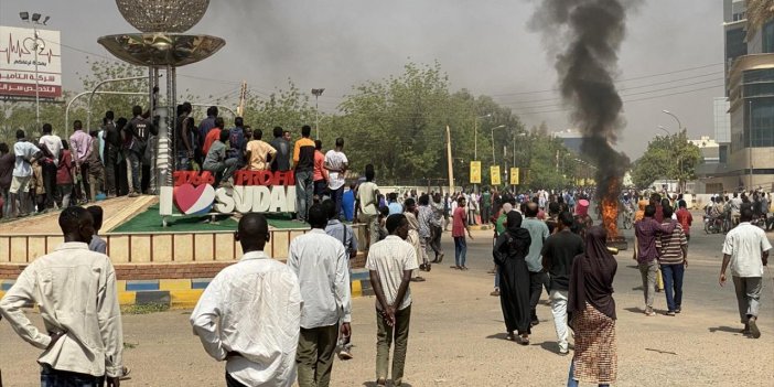 Sudan'da 7 ay süren OHAL sona erdi
