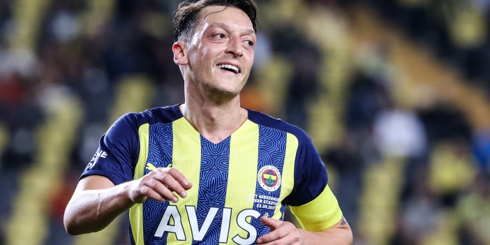 Mesut Özil'den flaş Fenerbahçe paylaşımı