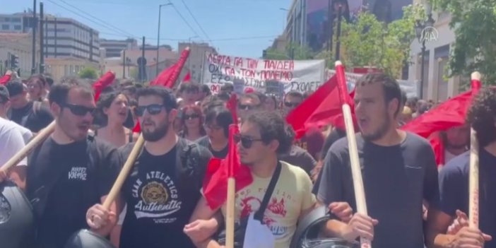 Üniversite öğrencileri polis şiddetini protesto etti