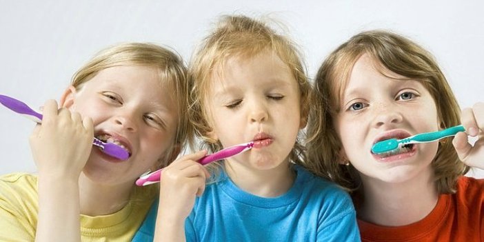 Uzmanından çocuklar için diş renklenmeleri konusunda kritik uyarı