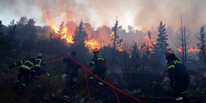 Tahliyeler başladı! Yunanistan'da büyük yangın
