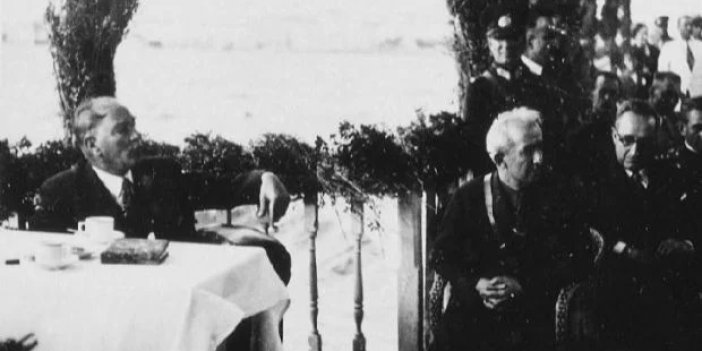 Atatürk konuşurken bardak kıran adama nasıl davrandı?