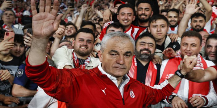 Sivasspor Rıza Çalımbay'la 1 yıl daha devam edecek