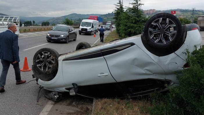 Samsun'da otomobil takla attı: 2 yaralı (09 Haziran 2022)