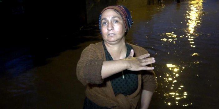 Bakkaldan döndüğünde evine sel suları dolan kadın çocuklarını kurtardı