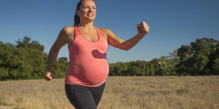 Kadın hastalıkları ve doğum uzmanından gebe kadınlara yürümeyle ilgili önemli uyarı