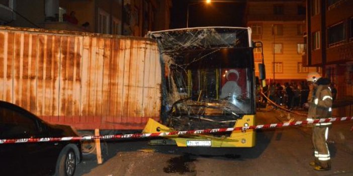 İETT otobüsü gece yarısı İstanbul’u birbirine kattı. 17 araca çarptı. Şoför kayıplara karıştı