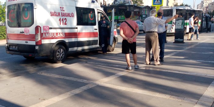 Adana'da bıçaklı saldırı. 1 kişi yaralandı