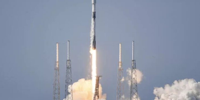 SpaceX, Kaliforniya’dan Alman keşif uydusunu fırlattı