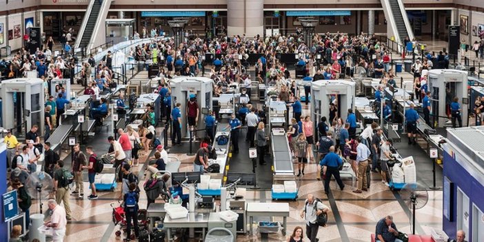Avrupa havalimanlarında  görülmemiş kaos. Daha da kötüleşecek