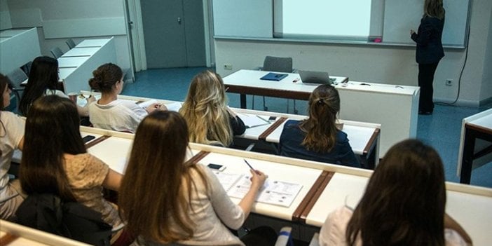 Bu gençler ileride çocuklarımızı emanet edeceğimiz öğretmen adayları | Binasız eğitim fakültesi