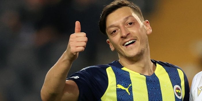 Mesut Özil ağzındaki baklayı çıkardı. Flaş açıklama