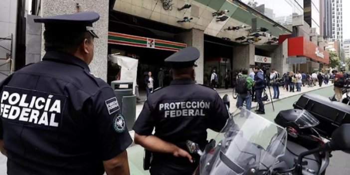 Meksika’da güvenlik güçleri ile çete üyeleri arasında çatışma.12 ölü