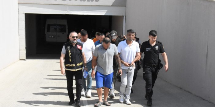 Antalya'da aranan 53 şahıs yakalandı