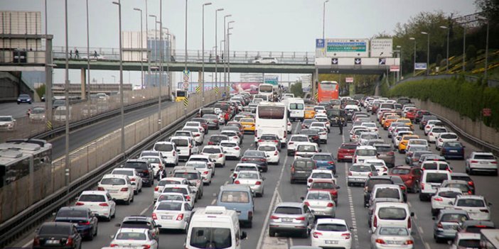 TÜİK Türkiye'deki trafiğe kayıtlı araç sayısını açıkladı: 25 milyon 704 bin 749