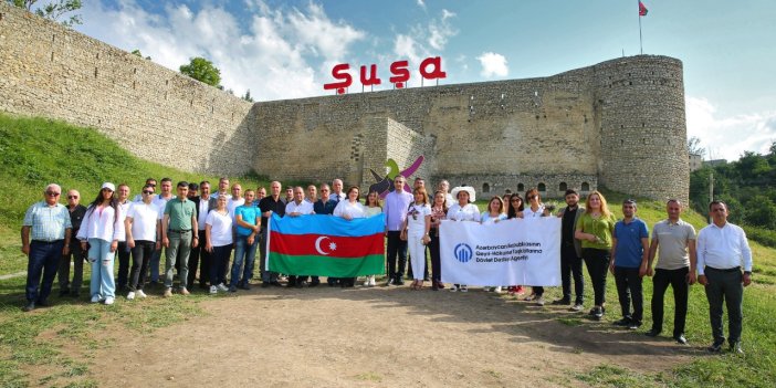 STK'lar Türk Dünyasının Kültür Başkenti Şuşa'yı ziyaret etti. Azhaber Medya Grubu Genel Yayın Yönetmeni Haydarlı: Şuşa yeniden diriltilecek