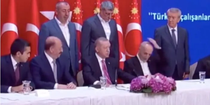 Cumhurbaşkanı Erdoğan ile Türk-İş Başkanı'nın zam konuşması ortaya çıktı. Mikrofon açık kaldı her şey duyuldu