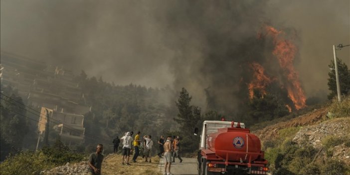 Yunanistan'da çok sayıda noktada orman yangını