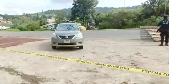 Terkedilmiş bir araçta iki polis ölü bulundu