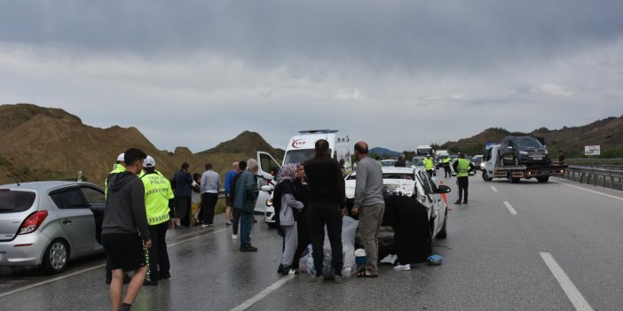 Kastamonu'da 6 araç birbirine girdi: 5 yaralı