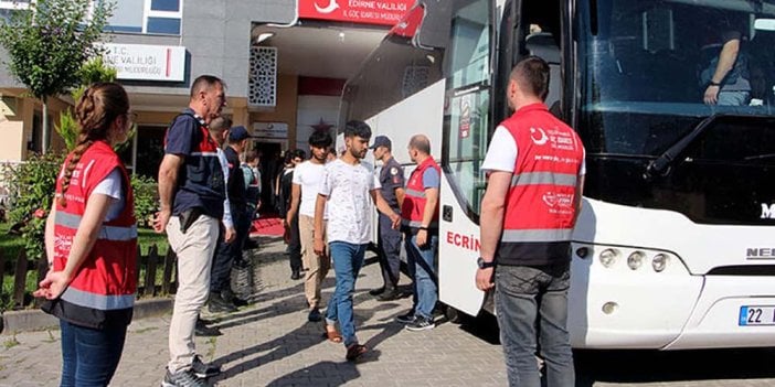 260 kaçak göçmen daha ülkelerine gönderilmek üzere yola çıktı