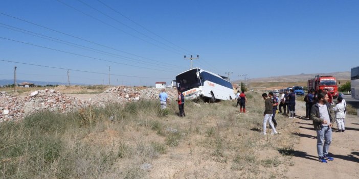 Yozgat'ta yolcu otobüsü yoldan çıktı, 8 yolcu hastaneye kaldırıldı