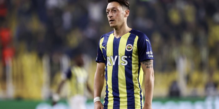 Başakşehir Mesut Özil'i resmen duyurdu