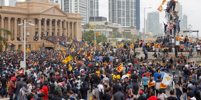 Sri Lanka’da sokağa çıkma yasağı ilan edildi   