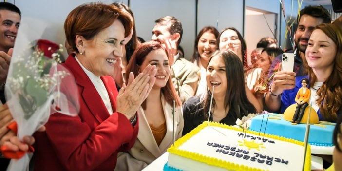 Meral Akşener'e sürpriz doğum günü kutlaması