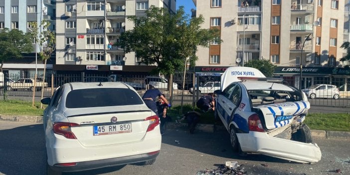 Manisa'daki trafik kazası. 5'i polis 6 kişi yaralandı