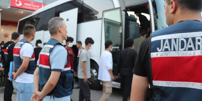Edirne ve Kırklareli’den 542 kaçak göçmen ülkelerine gönderildi