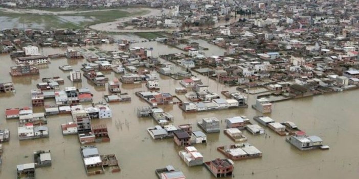 İran’ı önce kuraklık sonra sel vurdu. En az 21 kişi hayatını kaybetti